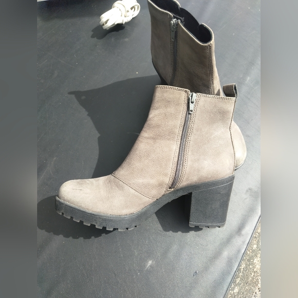 VAGABOND Grace Chelsea boots - Picture 7 of 10